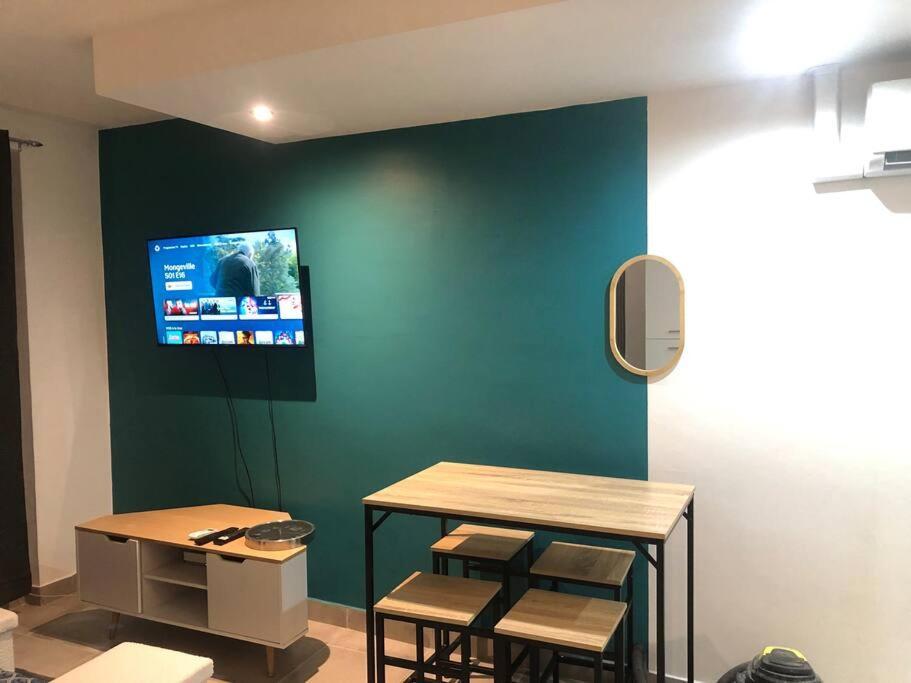 Studio Confortable Avec Balcon Villeneuve-sur-Lot Exteriör bild