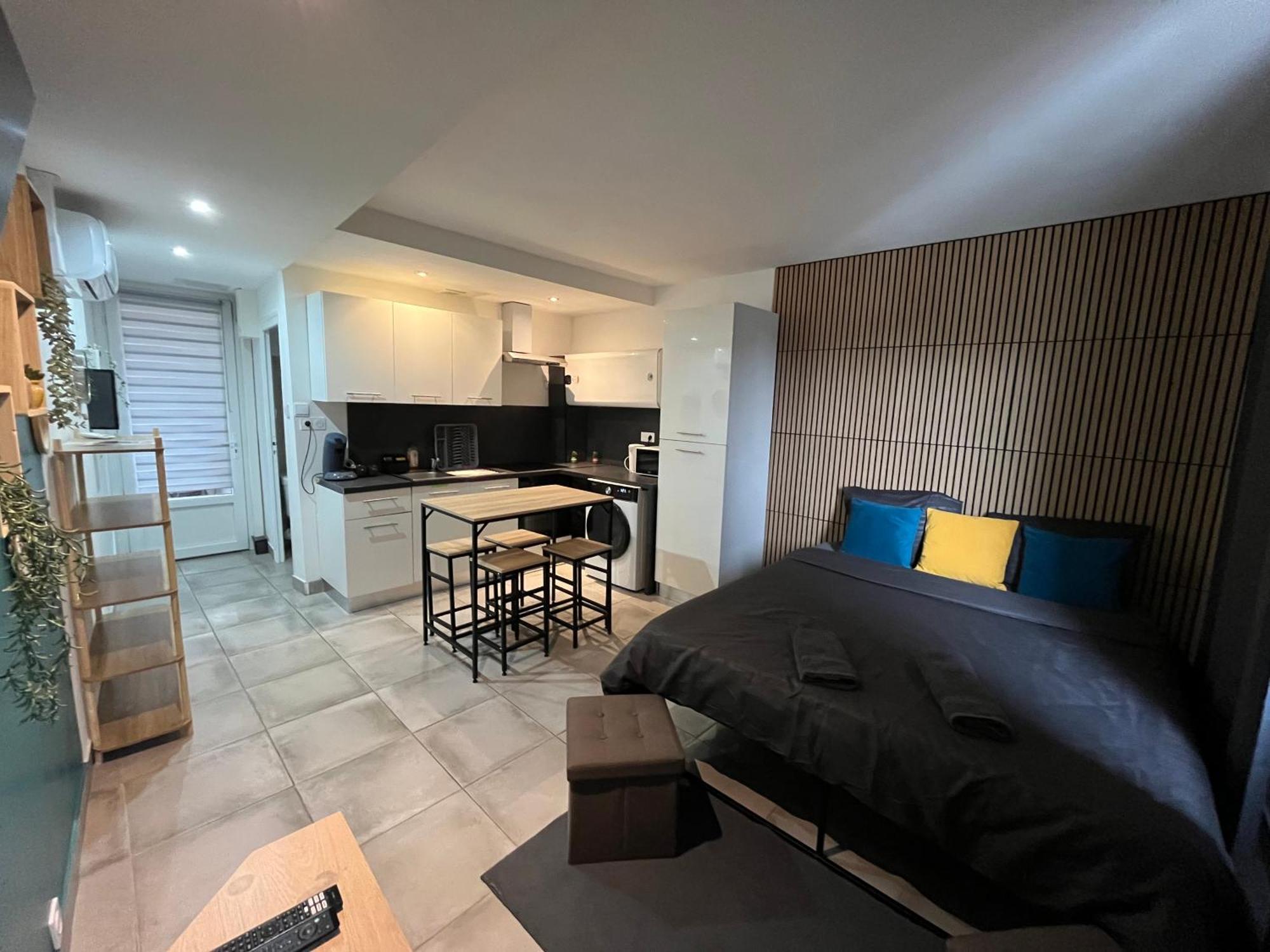 Studio Confortable Avec Balcon Villeneuve-sur-Lot Exteriör bild